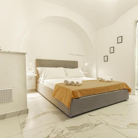 Dimora Bianca Apartment คาตาเนีย ภายนอก รูปภาพ