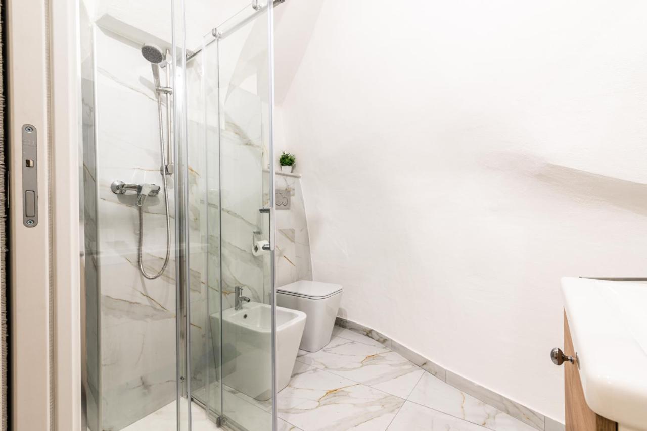 Dimora Bianca Apartment คาตาเนีย ภายนอก รูปภาพ